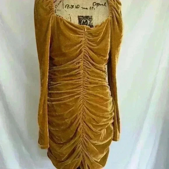 ENDLESS ROSE Velvet Ruched Dress - Picture 7 of 8